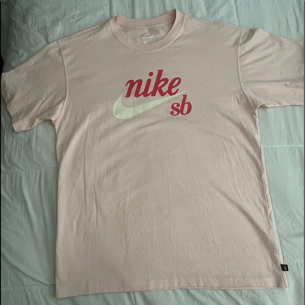 Pink nike sb shirt (SOLD)